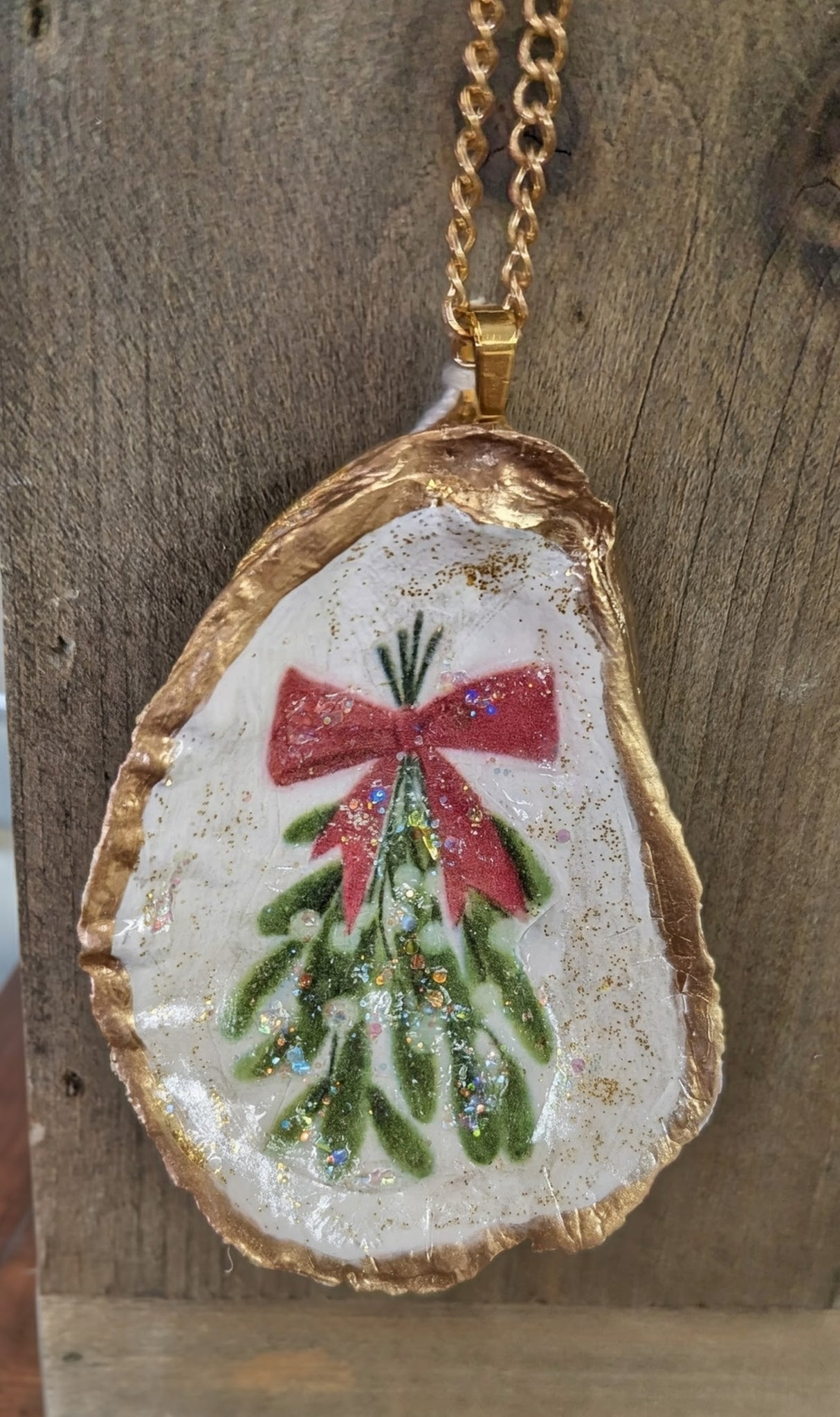 Oyster Bough With Red Bow Necklace-Gold