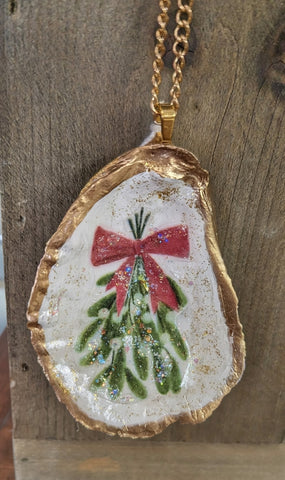 Oyster Bough With Red Bow Necklace-Gold