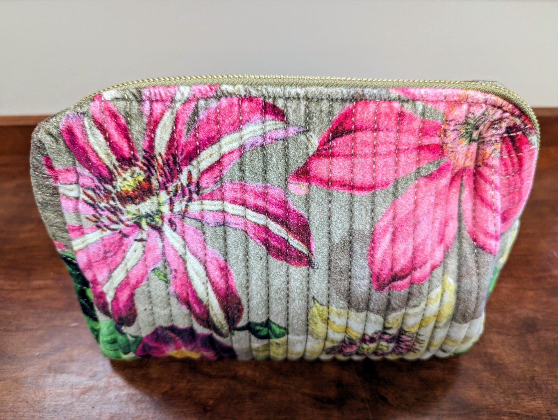 Large Make-Up Bag-Oversized Botanicals